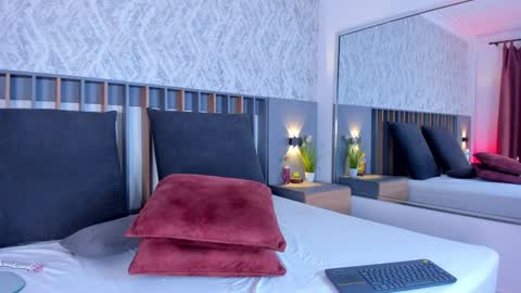 Snapshot of mia_oceann chatting on December 29, 2024, 4:30 pm MIa online show from December 29, 2024, 4:30 pm