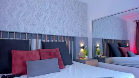 Snapshot of mia_oceann chatting on February 12, 2025, 4:22 pm MIa online show from February 12, 2025, 4:22 pm