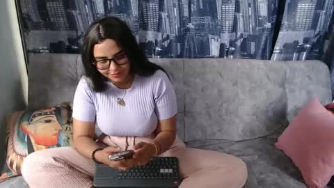 Mia  online show from January 24, 2025, 8:22 pm