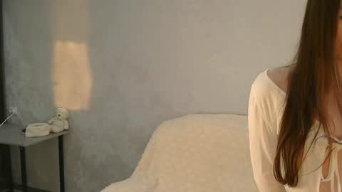 Snapshot of mia_pinkie chatting on June 19, 2026, 8:23 pm Mia online show from June 19, 2026, 8:23 pm