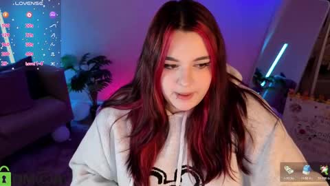 Mia online show from May 25, 2026, 1:00 am