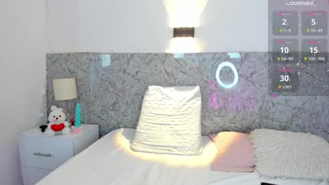 Mia online show from January 12, 2025, 12:44 pm