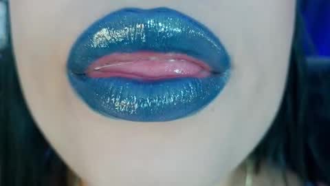 Mia online show from March 8, 2026, 2:04 am