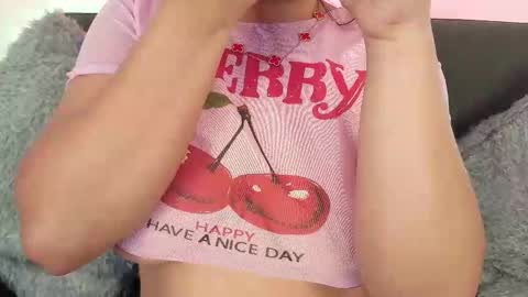 Mia Roux online show from October 3, 2025, 7:11 pm