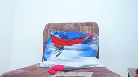 Cintia Rodriguez online show from February 7, 2025, 2:40 am