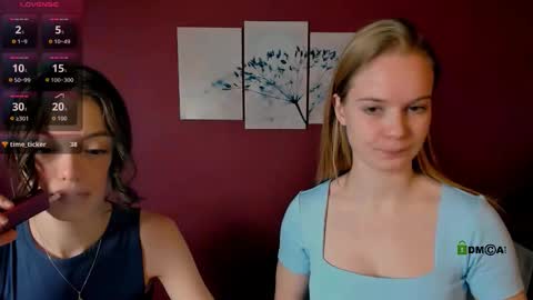 mia_starrr_ online show from December 4, 2025, 9:40 am