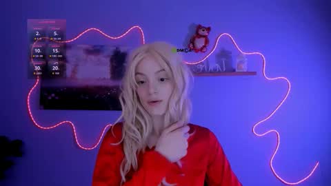 mia_starrr_ online show from March 4, 2026, 8:48 pm