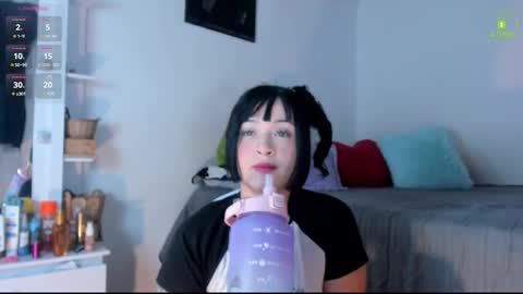 Snapshot of mia_starss chatting on November 4, 2025, 4:00 am Mia online show from November 4, 2025, 4:00 am