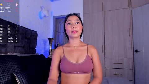 Mia steele online show from June 1, 2026, 7:59 pm