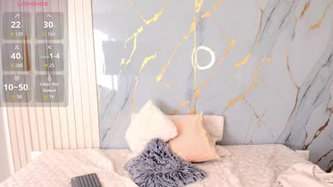 MIA  SUN  online show from October 24, 2025, 12:12 pm