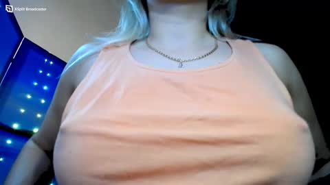 Snapshot of mia_sunnyy chatting on January 20, 2025, 7:35 pm Mia. online show from January 20, 2025, 7:35 pm