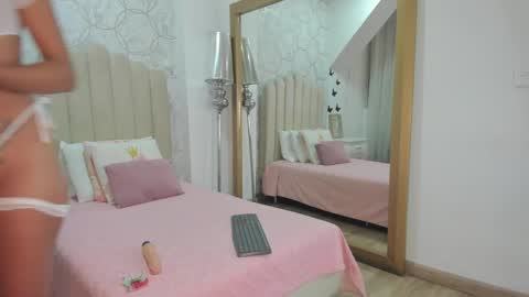 mia_tentacion__ online show from May 12, 2026, 3:36 am