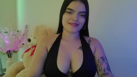Snapshot of mia_thopsom chatting on February 19, 2026, 2:57 pm mia_thopsom online show from February 19, 2026, 2:57 pm