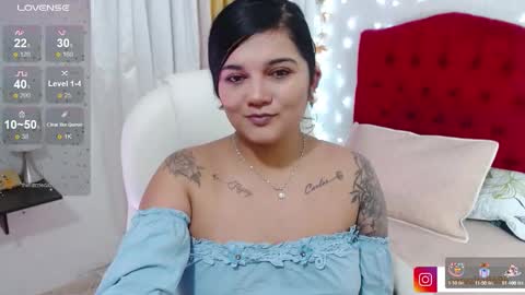 Snapshot of mia_traveluxe chatting on September 11, 2025, 2:33 am Mia online show from September 11, 2025, 2:33 am