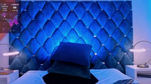 Mia Valentine online show from December 13, 2024, 8:51 am