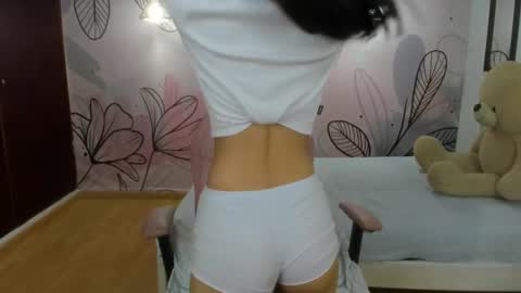 Mia Vanucci online show from February 25, 2025, 7:20 am