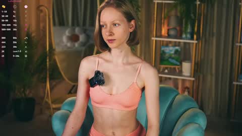 Snapshot of mia_vebes chatting on May 23, 2026, 1:37 pm Mia online show from May 23, 2026, 1:37 pm