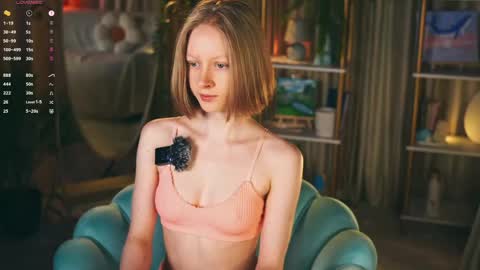 Snapshot of mia_vebes chatting on June 1, 2026, 3:36 pm Mia online show from June 1, 2026, 3:36 pm