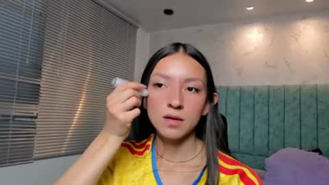 Snapshot of mia_velmont chatting on July 8, 2026, 2:05 am Miaaa online show from July 8, 2026, 2:05 am