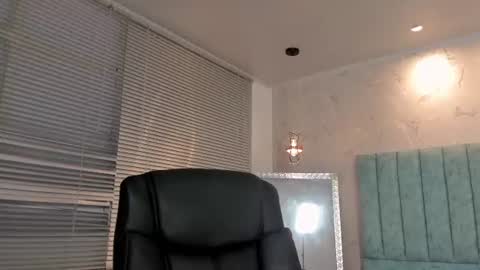 Snapshot of mia_velmont chatting on July 9, 2026, 2:48 am Miaaa online show from July 9, 2026, 2:48 am