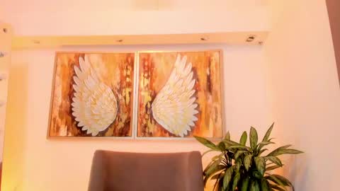Snapshot of mia_velve chatting on May 12, 2026, 11:07 am Mia online show from May 12, 2026, 11:07 am