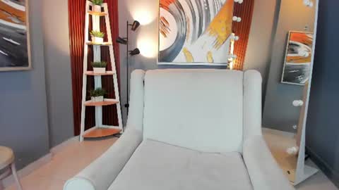 Snapshot of mia_velve chatting on June 10, 2026, 11:42 am Mia online show from June 10, 2026, 11:42 am