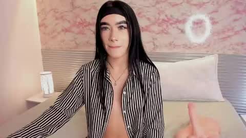 mia_velveet online show from May 20, 2026, 7:42 pm