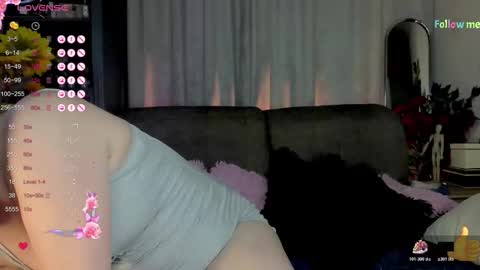 MelaniaMia online show from November 10, 2025, 7:07 am