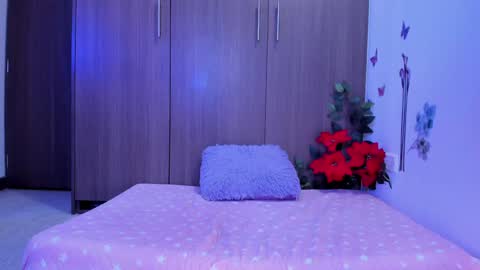 Snapshot of miaa_06 chatting on December 10, 2024, 1:22 am mia nicolle online show from December 10, 2024, 1:22 am