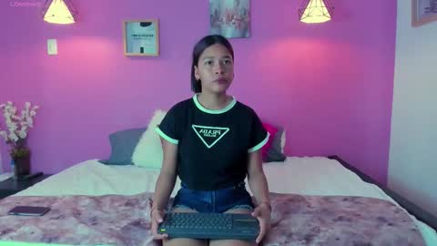 Mia Coleman online show from November 4, 2025, 3:22 pm