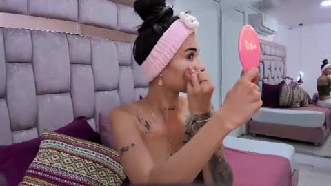 Snapshot of miaa_diamondd1 chatting on June 26, 2026, 12:53 pm Mia online show from June 26, 2026, 12:53 pm