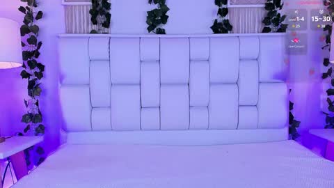 Mia online show from April 4, 2026, 11:29 am