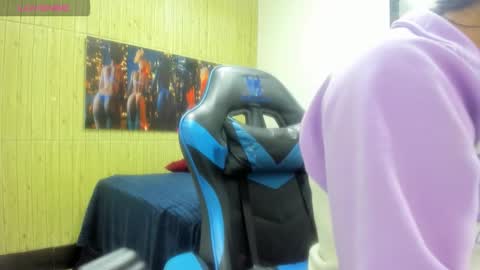       online show from December 5, 2025, 3:30 pm