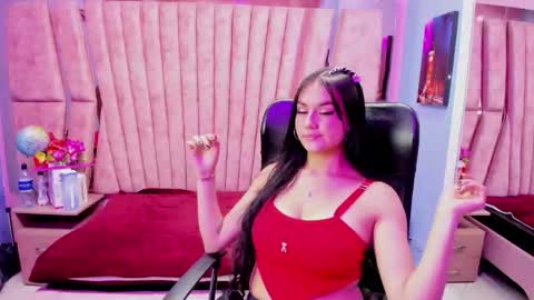 miaa_storm online show from November 11, 2025, 6:41 pm