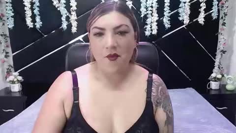 miaa_sweett_x online show from April 17, 2026, 2:58 am