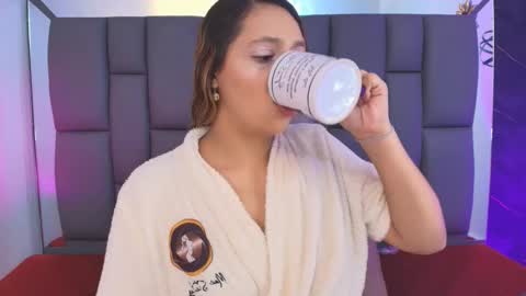 Mia online show from February 4, 2026, 12:11 pm