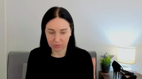 Mia online show from March 23, 2026, 4:11 pm