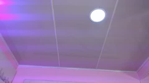 Snapshot of miaasmiith_ chatting on November 14, 2025, 12:15 pm Alexandra online show from November 14, 2025, 12:15 pm