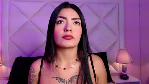 Snapshot of miaasmiith_ chatting on November 18, 2025, 2:54 pm Alexandra online show from November 18, 2025, 2:54 pm