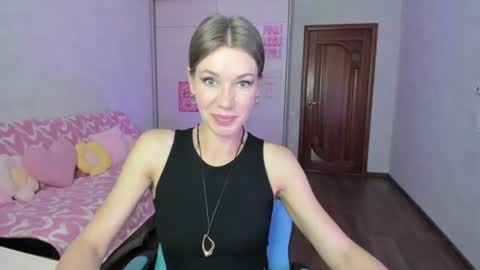 Snapshot of miababy14 chatting on June 16, 2026, 4:26 am Mia online show from June 16, 2026, 4:26 am