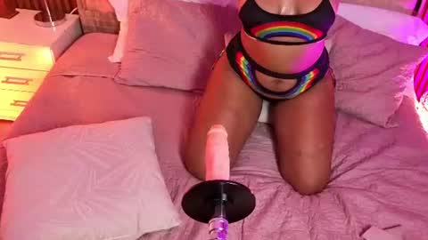Snapshot of miablackrose chatting on July 17, 2026, 4:01 pm miablackrose online show from July 17, 2026, 4:01 pm