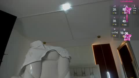 Snapshot of miabrunette23 chatting on June 26, 2026, 3:33 am MIA online show from June 26, 2026, 3:33 am