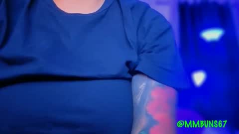 Snapshot of miacanela_xo chatting on October 25, 2025, 2:19 am Mia online show from October 25, 2025, 2:19 am