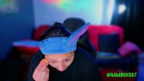 Snapshot of miacanela_xo chatting on November 4, 2025, 12:43 am Mia online show from November 4, 2025, 12:43 am