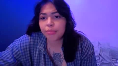 Mia online show from May 19, 2026, 2:18 am
