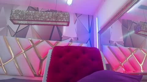   online show from March 12, 2025, 2:34 pm