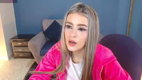 MiaCarper online show from February 3, 2025, 11:58 pm