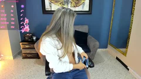 MiaCarper online show from February 17, 2025, 1:36 am