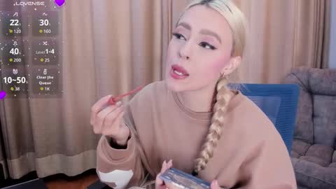 MiaCarper online show from February 27, 2026, 8:42 pm