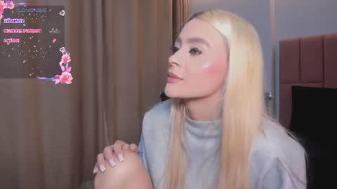 Snapshot of miacarperrlux chatting on June 11, 2026, 10:52 pm MiaCarper online show from June 11, 2026, 10:52 pm